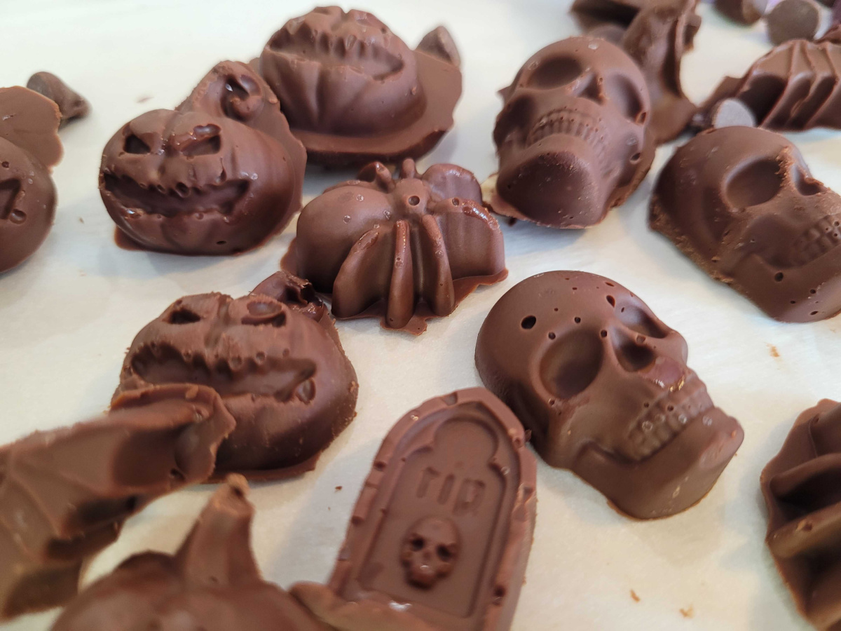 Homemade keto halloween candy that has low net carbs